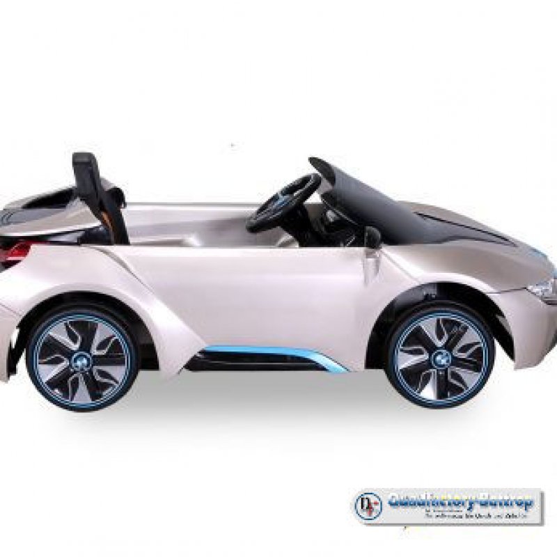 Lizenzierter BMW I8 mit 2 x 45 Watt Motor Lizenzierter BMW I8 mit 2 x 45 Watt Motor