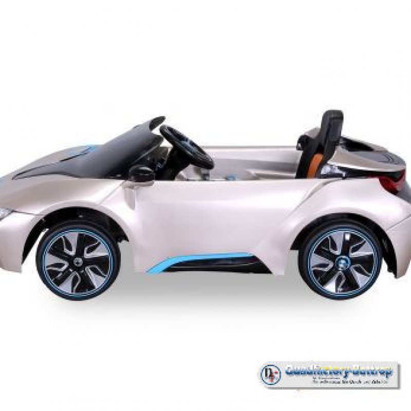 Lizenzierter BMW I8 mit 2 x 45 Watt Motor Lizenzierter BMW I8 mit 2 x 45 Watt Motor