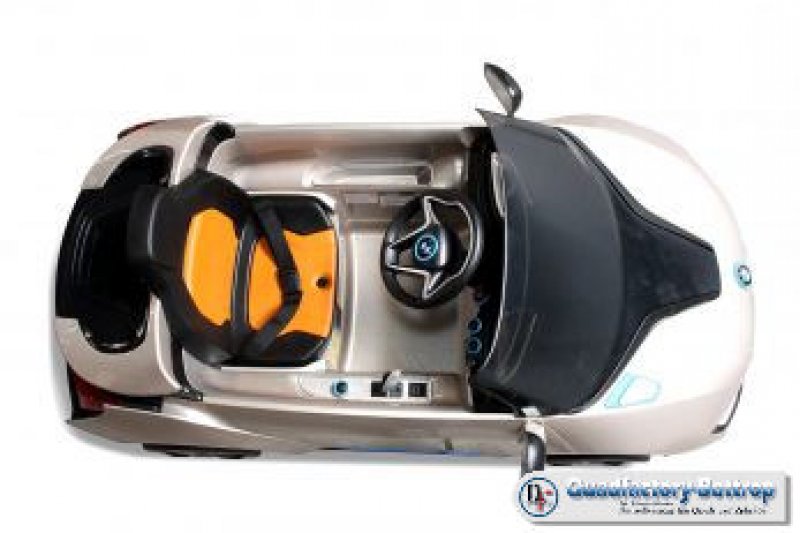 Lizenzierter BMW I8 mit 2 x 45 Watt Motor Lizenzierter BMW I8 mit 2 x 45 Watt Motor