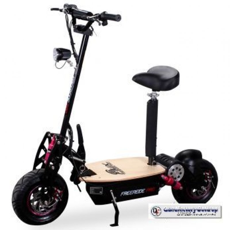 E-Scooter eFlux Freeride PRO 1600 Watt 48 V mit LED Licht, Freilauf, 13x5-6 Reifen E-Scooter eFlux Freeride PRO 1600 Watt 48 V mit LED Licht, Freilauf, 13x5-6 Reifen