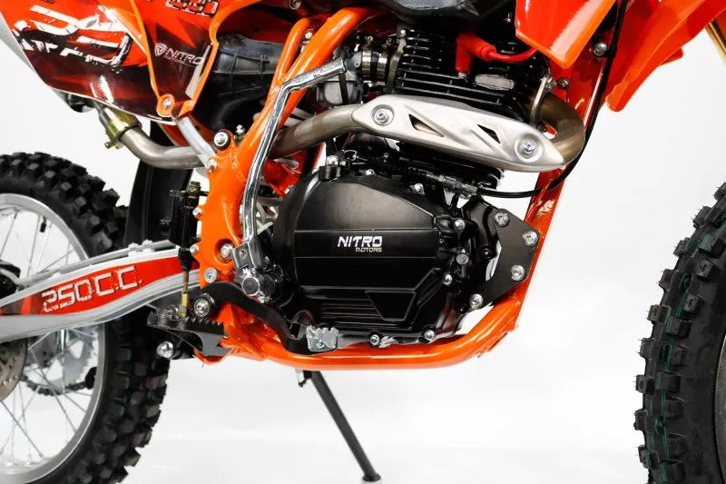 Nitro Motors 250cc Tornado Dirtbike 21/18 Zoll 5-Gang Manuell ohne Strassenzulassung Nitro Motors 250cc Tornado Dirtbike 21/18 Zoll 5-Gang Manuell ohne Strassenzulassung
