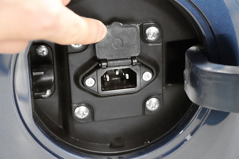 EEC Elektroauto Geco Sera 1,5kW Gleichstrommotor inkl. 60V 58Ah Batterien Straßenzulassung 45km/h EEC Elektroauto Geco Sera 1,5kW Gleichstrommotor inkl. 60V 58Ah Batterien Straßenzulassung 45km/h